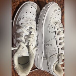 Nike Kids White size 11c Air Forces